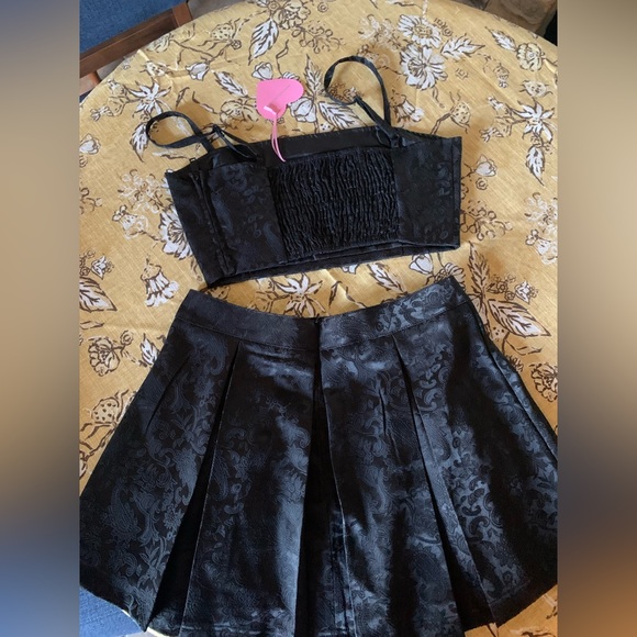 Two piece Noir Brocade skirt set NWOT - Picture 3 of 3